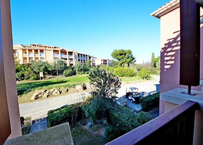 Cap Soleil J2 Appt 204 *