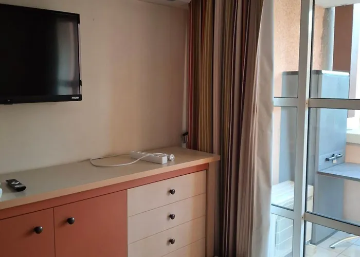 Cap Soleil J2 Appt 204 *